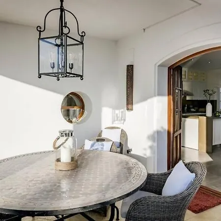 Casa Monarch